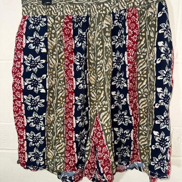 3xl solutions multi pattern short set - Picture 4 of 5